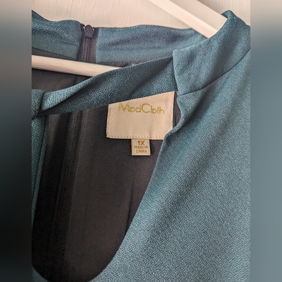 Green Modcloth dress - Picture 2 of 3